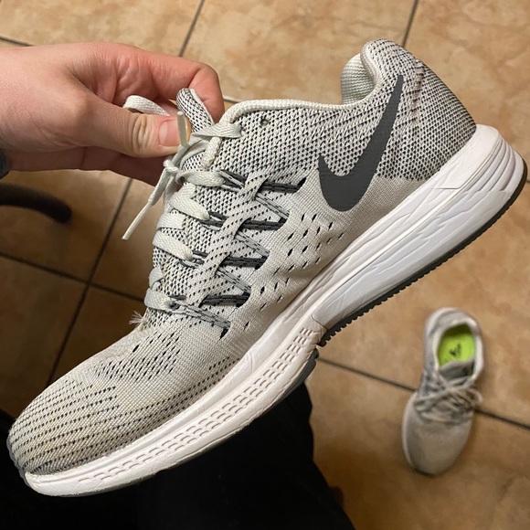 Nike sneakers - Picture 2 of 6